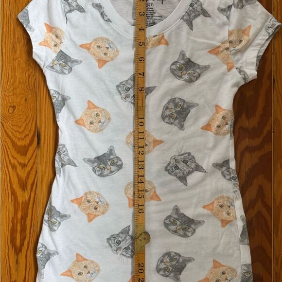 Wound Up Cat Print T-Shirt - Picture 3 of 4